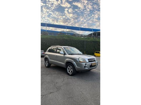 HYUNDAI TUCSON 2.0 MPFI GLS 16V 143CV 2WD GASOLINA 4P AUTOMÁTICO